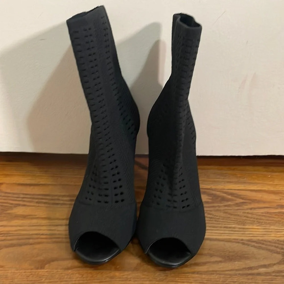 Charles by Charles David Knit Peep Toe Bootie Women’s Size 8.5 - Picture 3 of 11